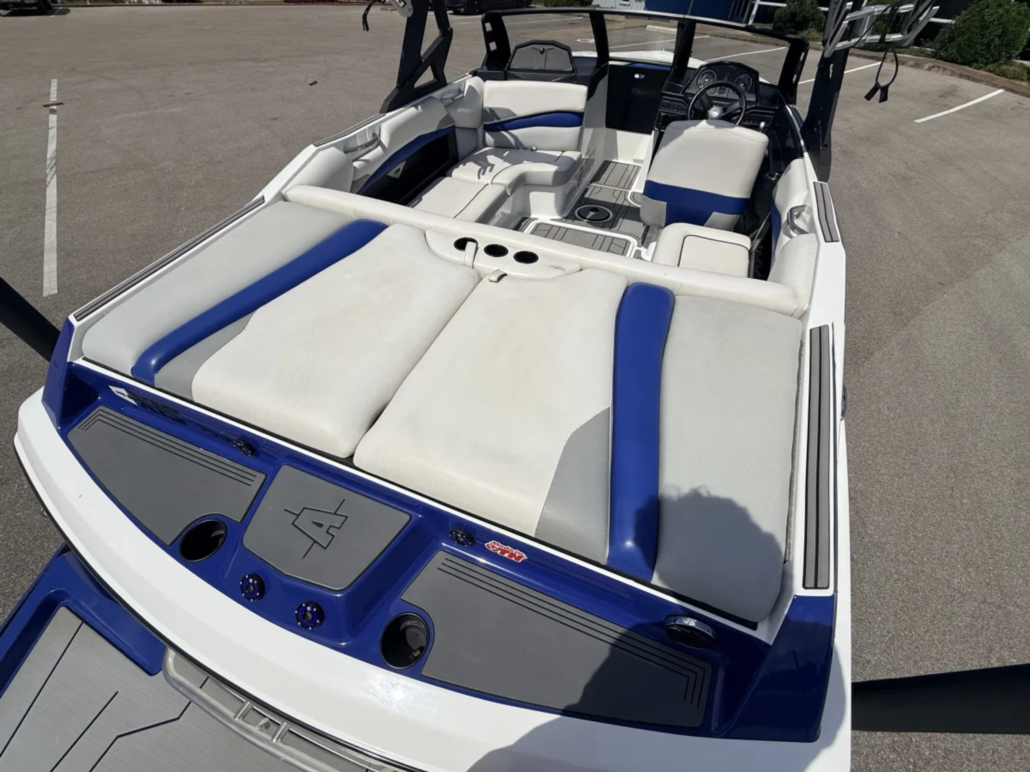 2016 Axis A20