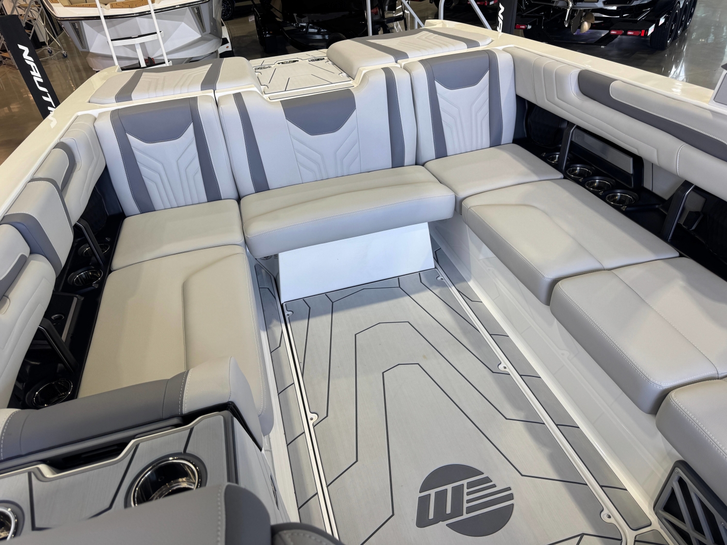 2026 Malibu Wakesetter 25 LSV