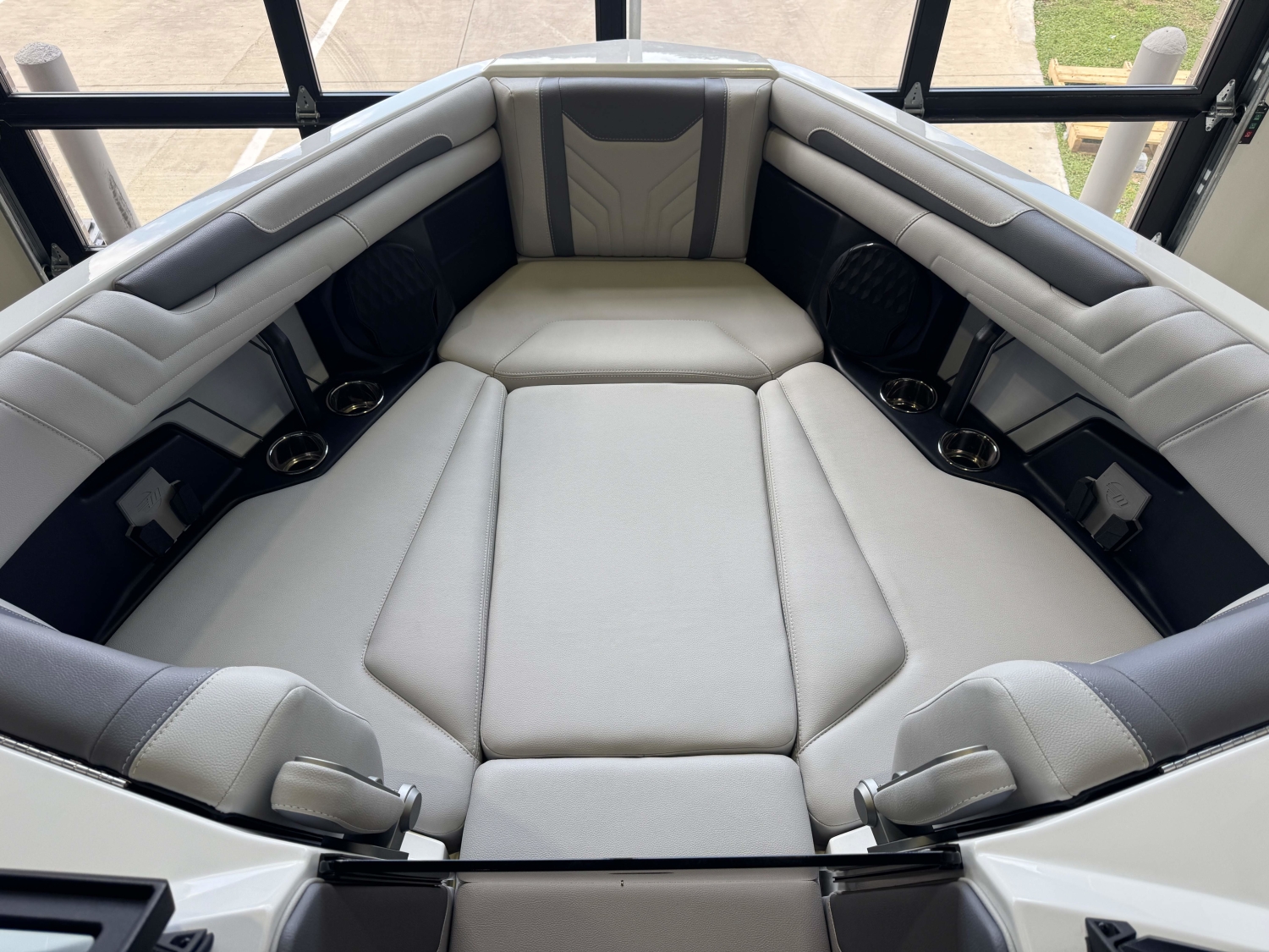 2026 Malibu Wakesetter 25 LSV