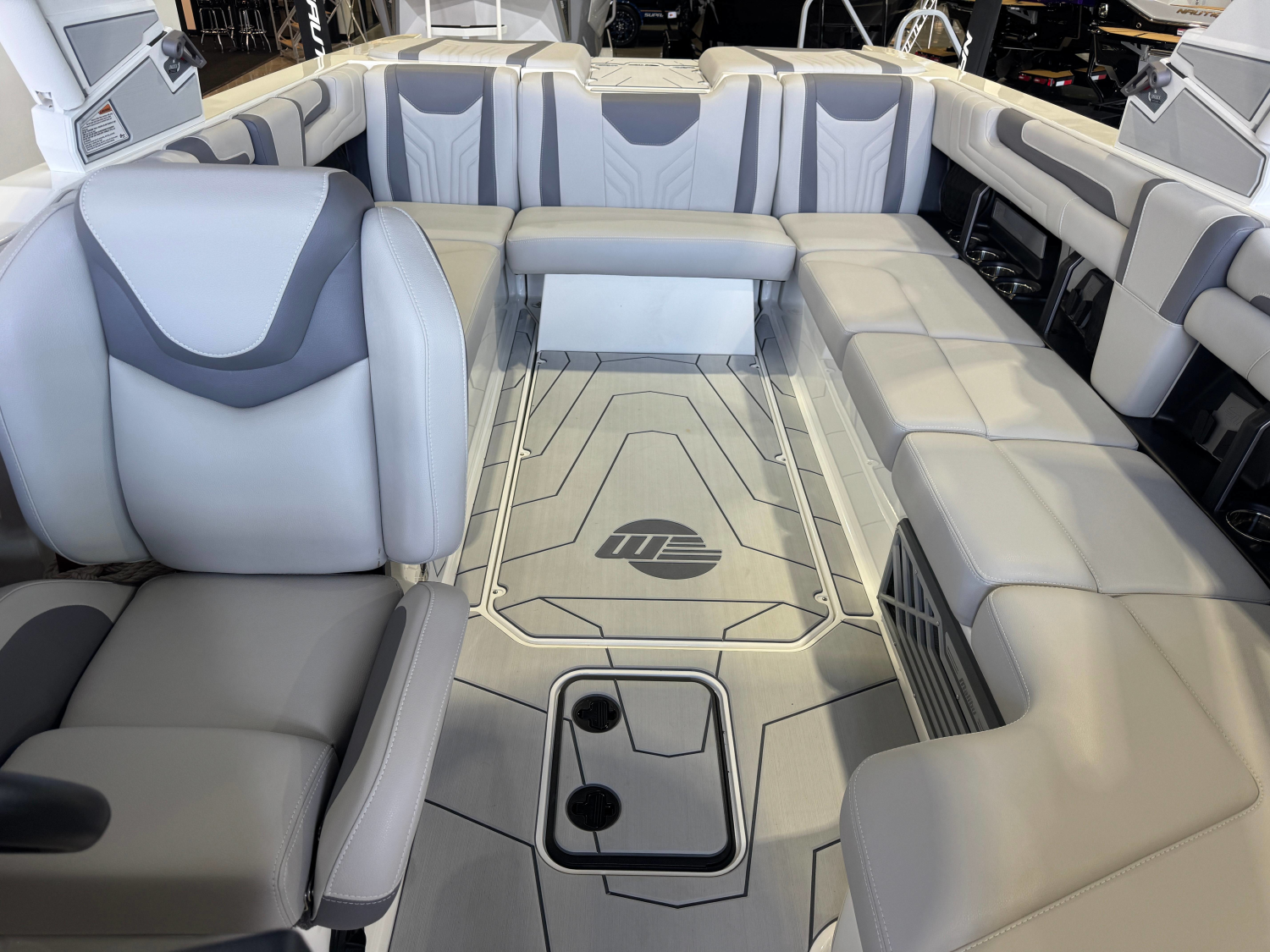 2026 Malibu Wakesetter 25 LSV
