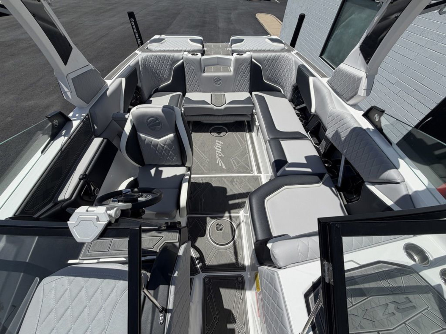 2022 Tige 22RZX