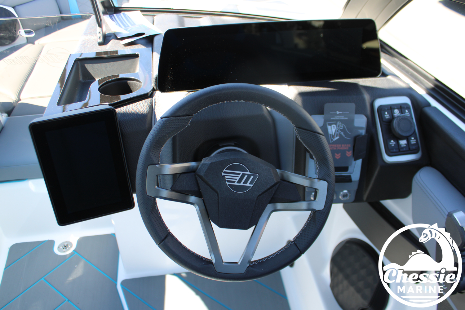 2026 Malibu 23 LSV