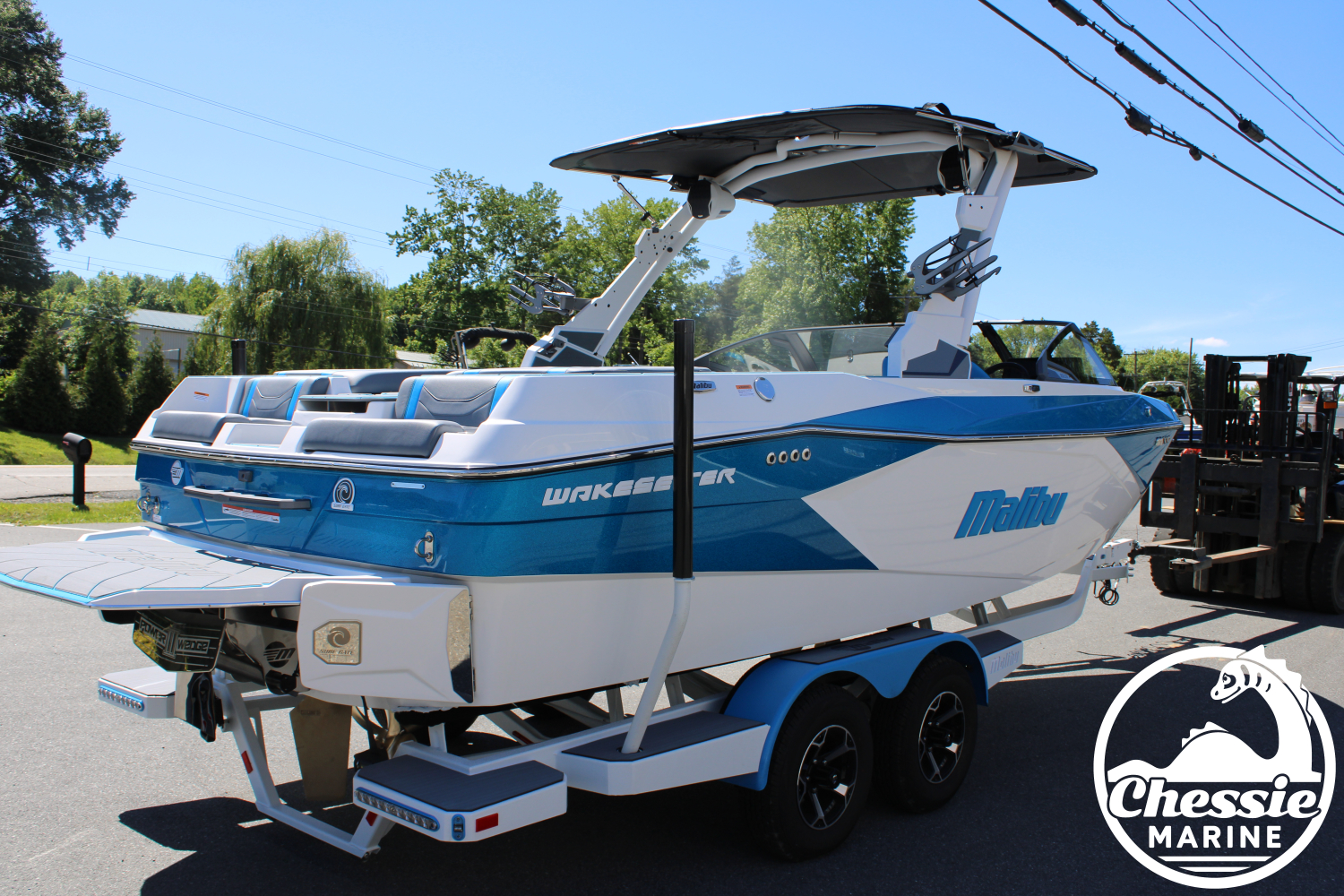2026 Malibu 23 LSV