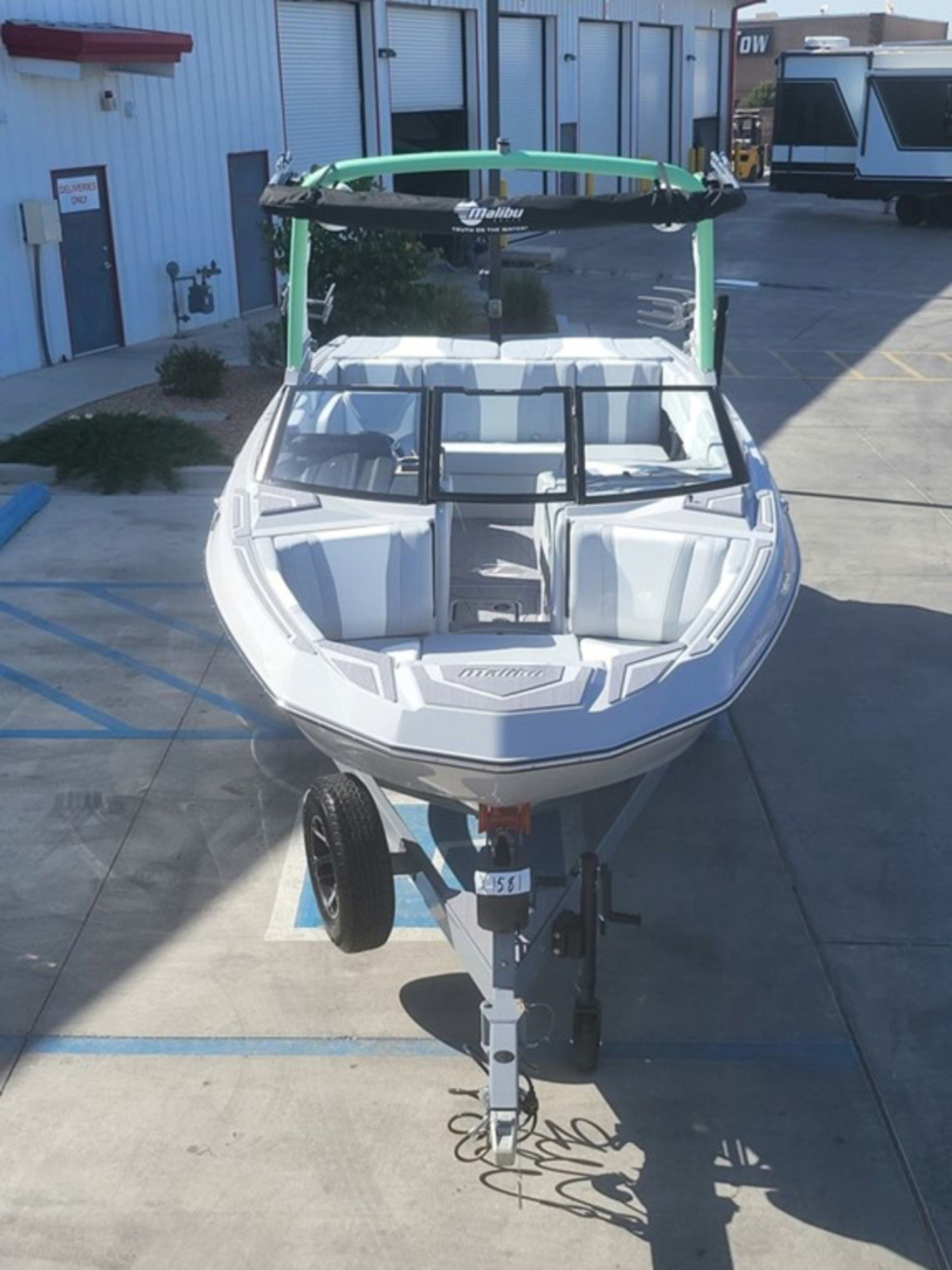 2026 Malibu Boats 21 LX