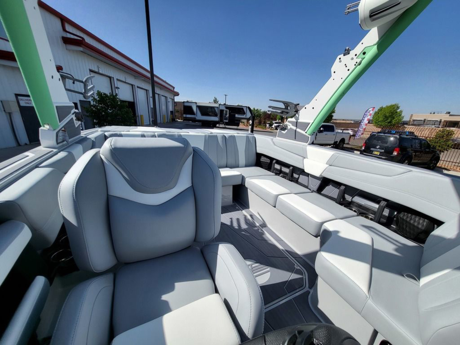 2026 Malibu Boats 21 LX