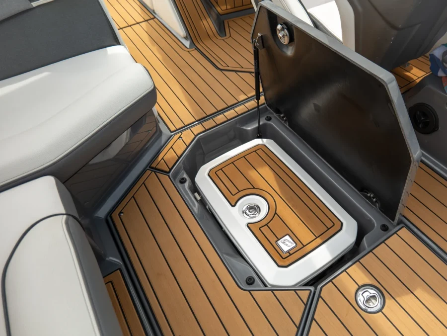 2023-nautique-g23-86912-image4.webp