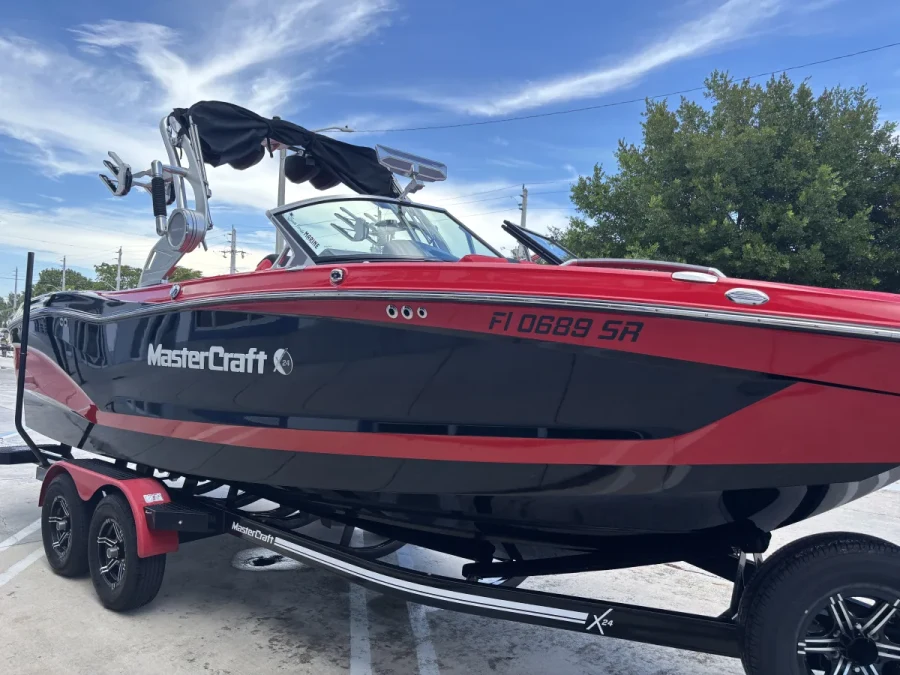 2020-mastercraft-x24-140166-image2.webp