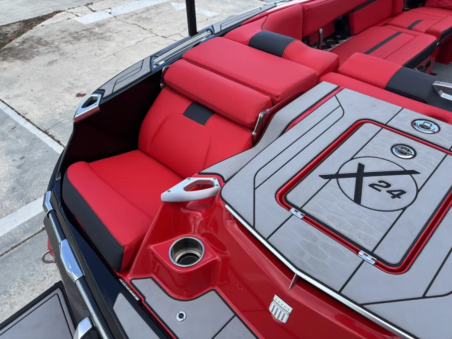 2020-mastercraft-x24-140166-image5.webp
