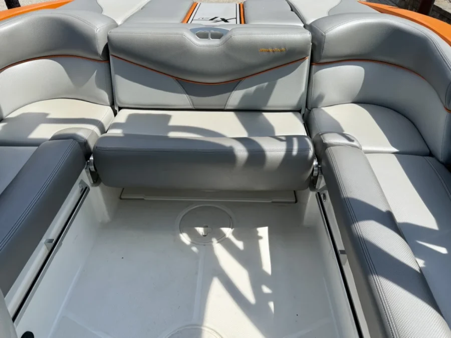 2017-mastercraft-xt20-140168-image7.webp