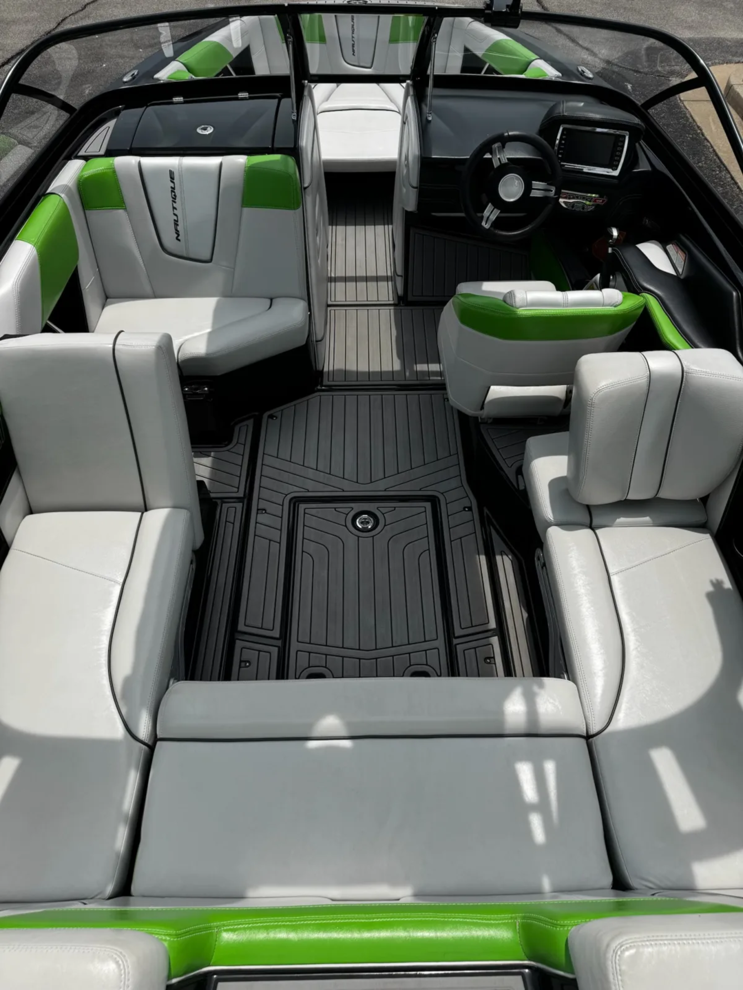 2014 Nautique G21
