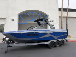 2022-malibu-wakesetter-25-lsv-140185-image1