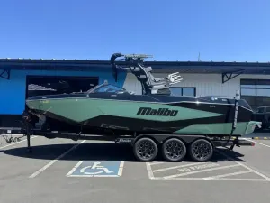 2025-malibu-wakesetter-25-lsv-140193-image0.webp