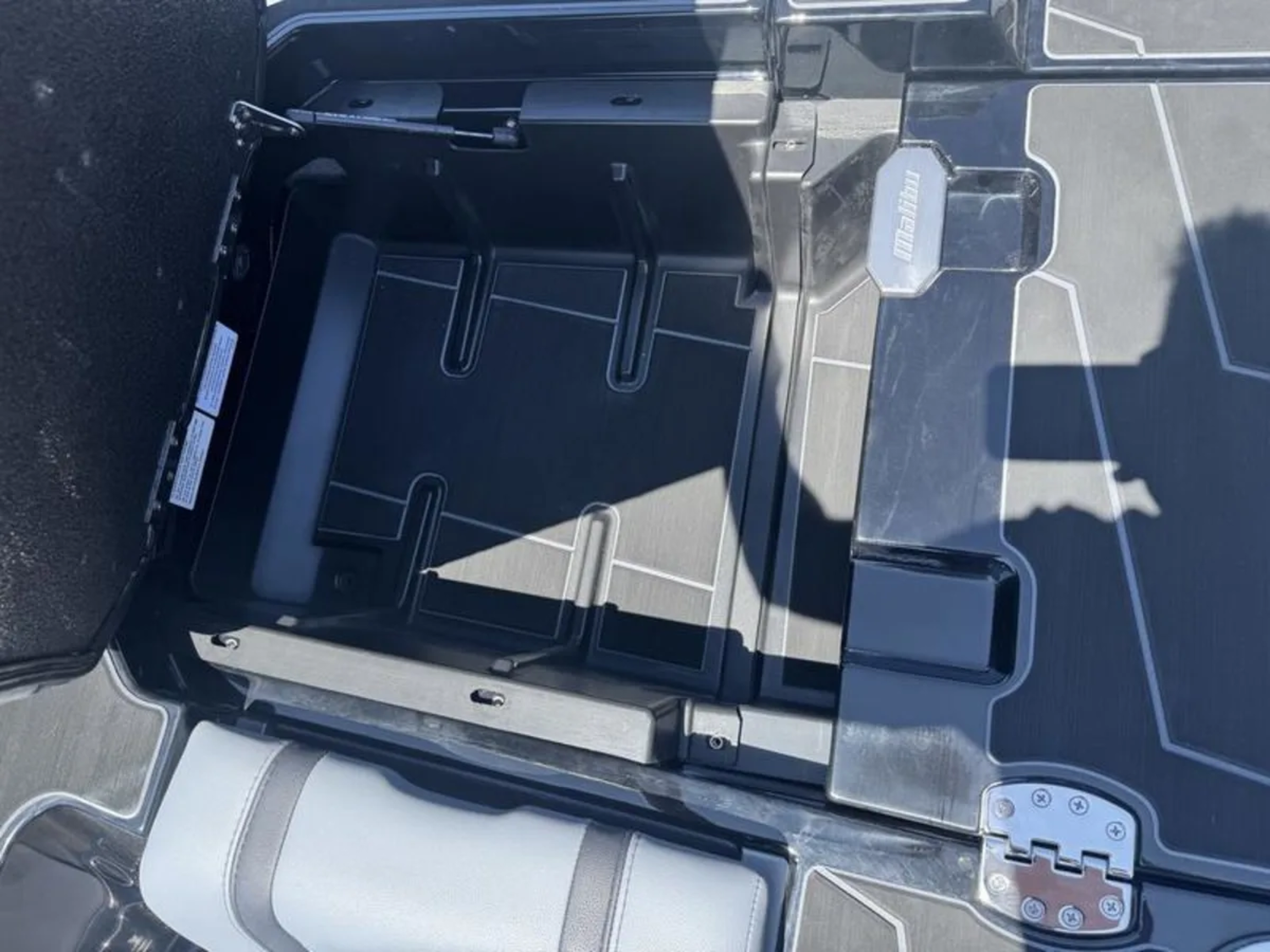 NEW 2025 Malibu 25LSV