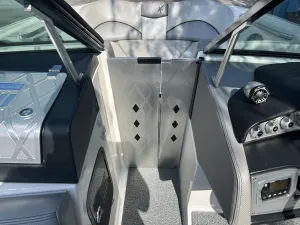 2016-mastercraft-x20-140197-image11