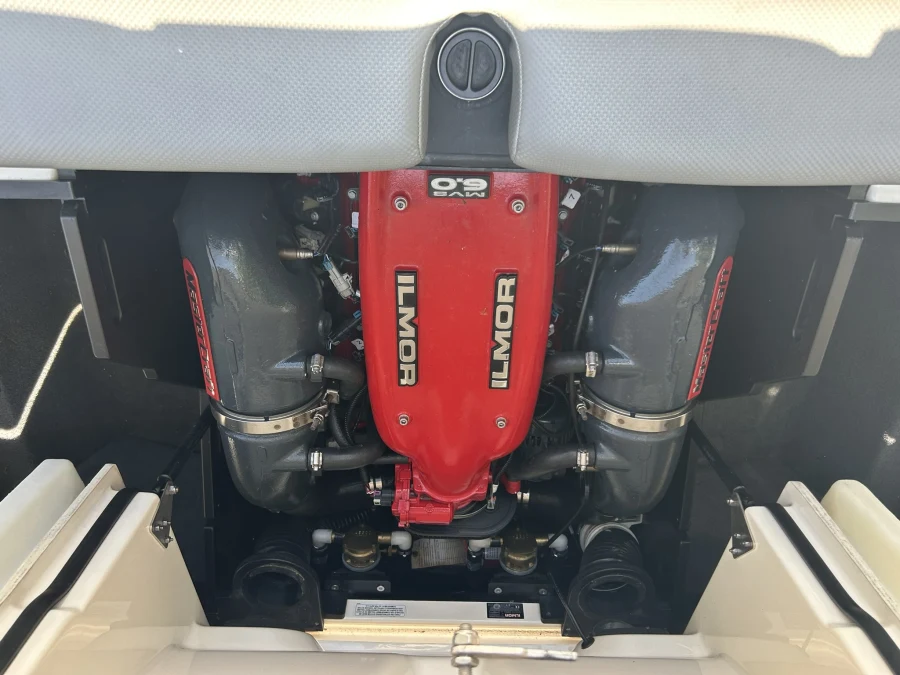 2016-mastercraft-x20-140197-image16