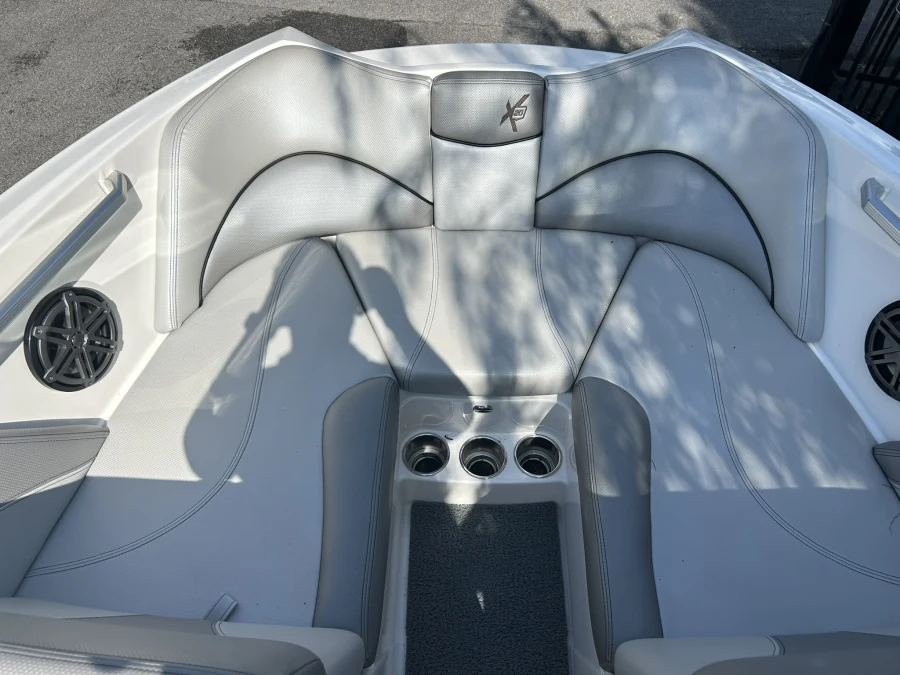 2016-mastercraft-x20-140197-image8