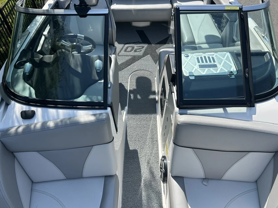 2016-mastercraft-x20-140197-image9