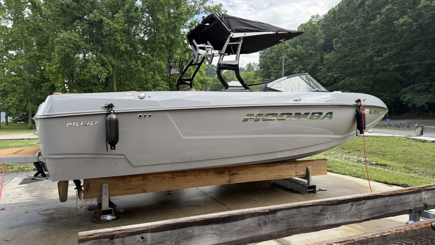 2025 MOOMBA MOJO