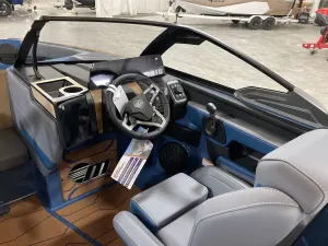 2026 Malibu Boats 24 MXZ Icon