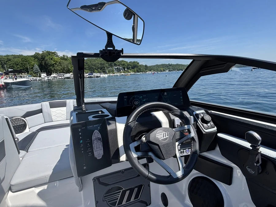 2026-malibu-wakesetter-23-lsv-140213-image11