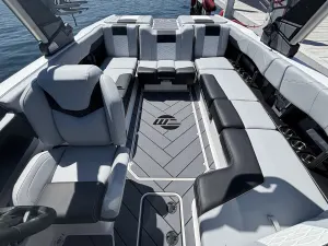 2026-malibu-wakesetter-23-lsv-140213-image16