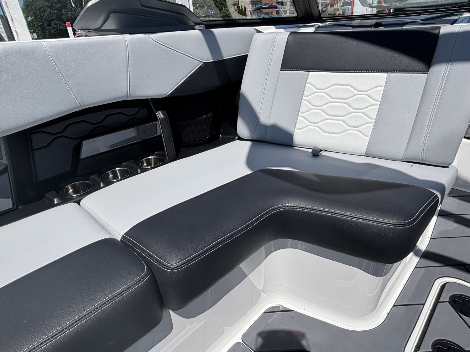 2026 Malibu 23LSV