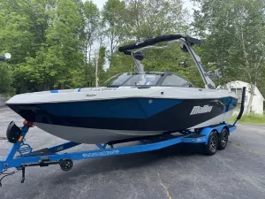 2026-malibu-wakesetter-23-lsv-140821-image0.webp
