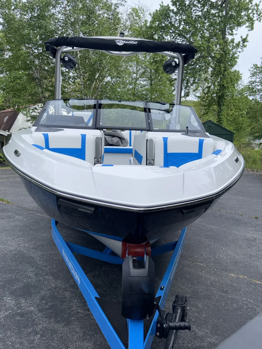 2026-malibu-wakesetter-23-lsv-140821-image2.webp
