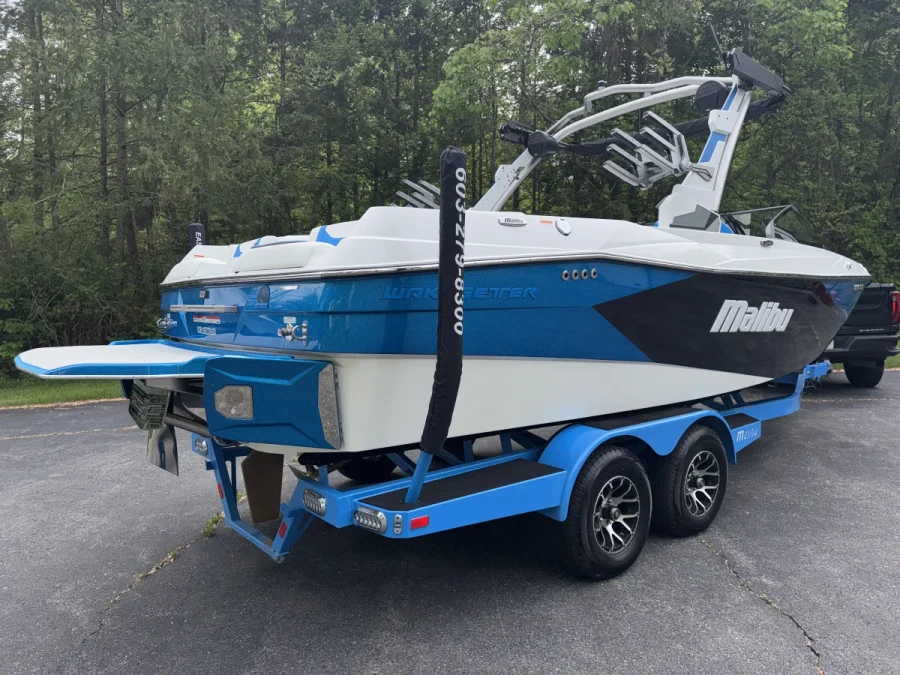 2026-malibu-wakesetter-23-lsv-140821-image8.webp
