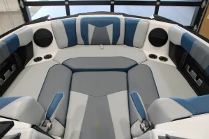 2023-malibu-wakesetter-24-mxz-140834-image1.webp