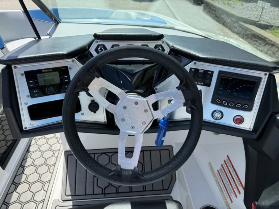 2019-mastercraft-nxt20-140849-image5.webp