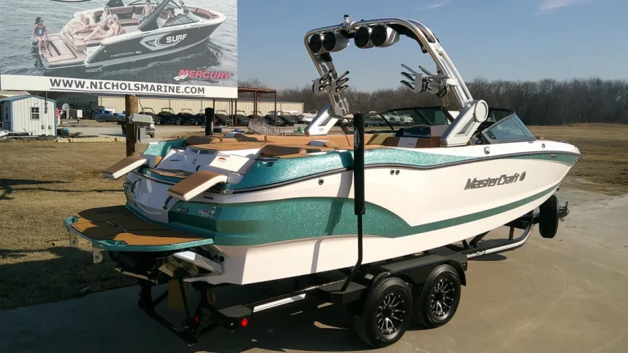 2025-mastercraft-x24-140851-image4.webp