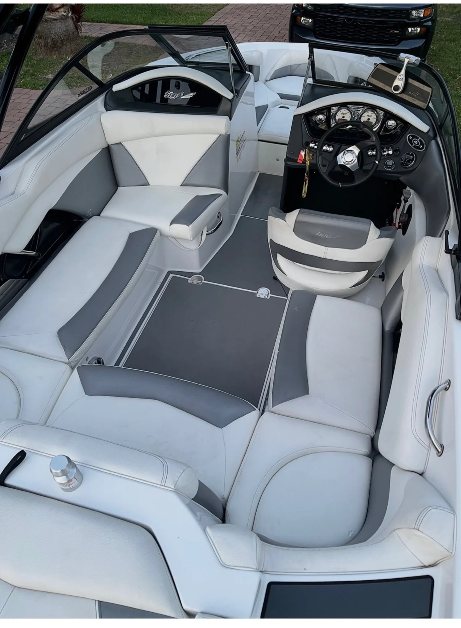 2015 Tige Boats R20