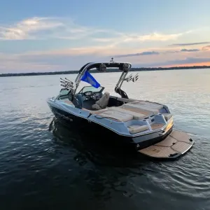 2024-mastercraft-xt20-140865-image1.webp