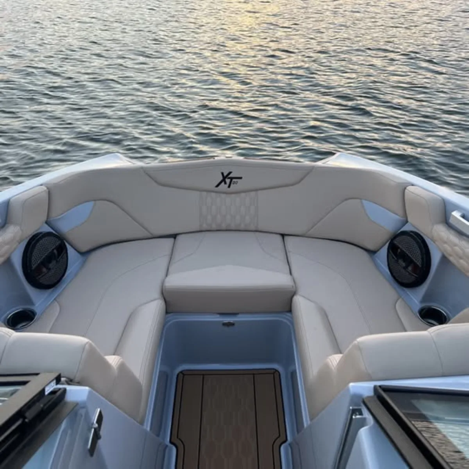 2024 Mastercraft XT20