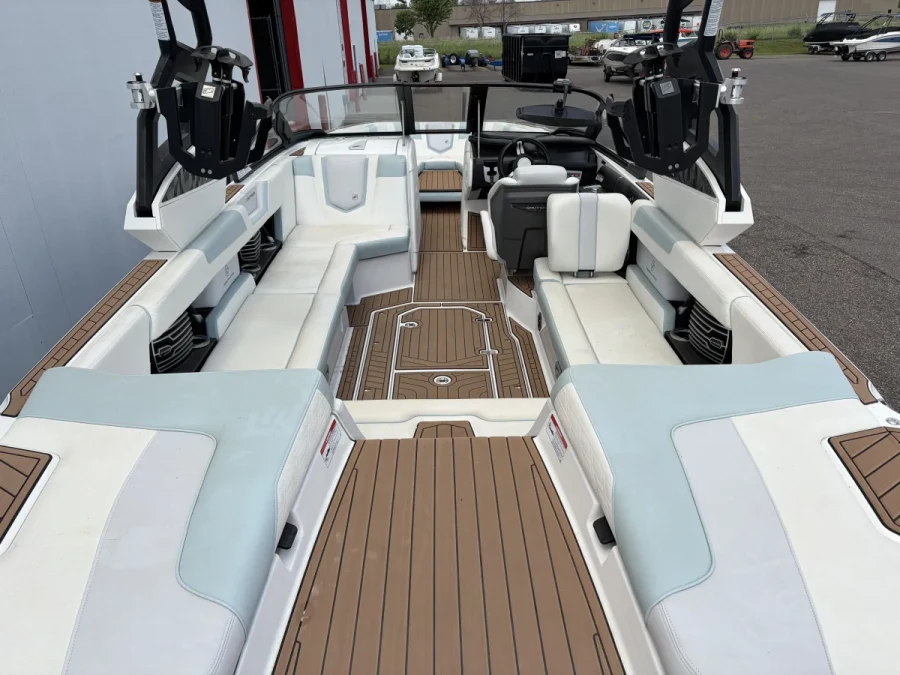 2019-nautique-g25-140867-image5.webp