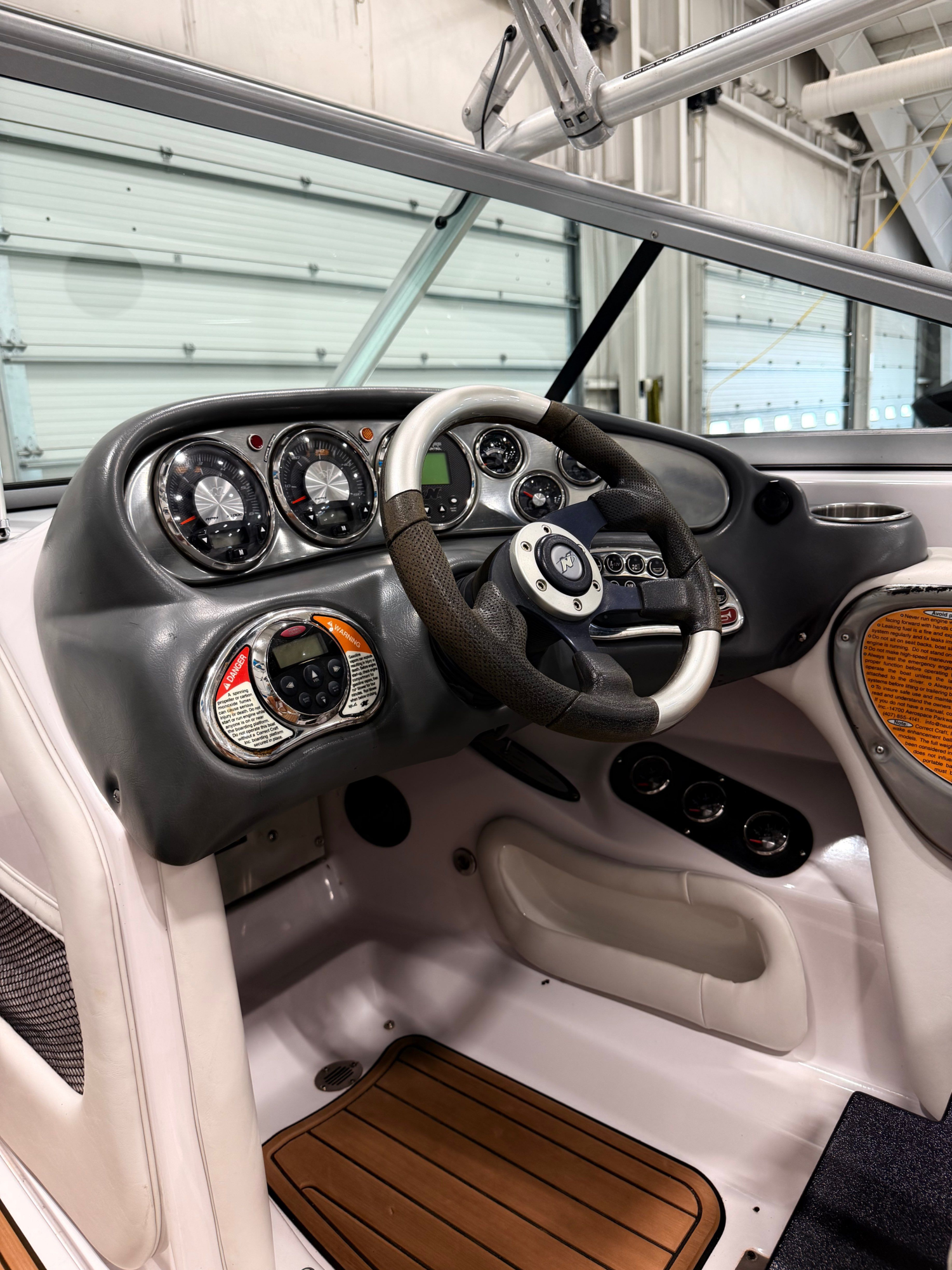 2009 Nautique 220 TE
