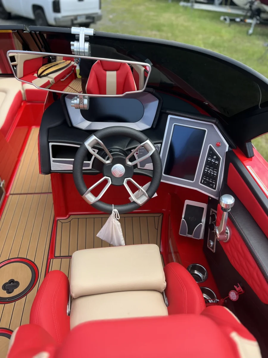 2023-mastercraft-x24-140893-image2.webp
