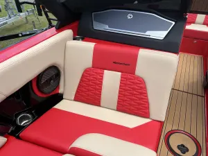 2023-mastercraft-x24-140893-image5.webp