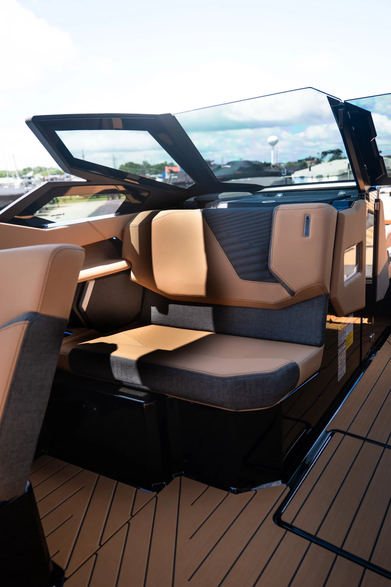 2026 MASTERCRAFT X24 BLACK MICA FLAKE SUPERCHARGED 640HP 