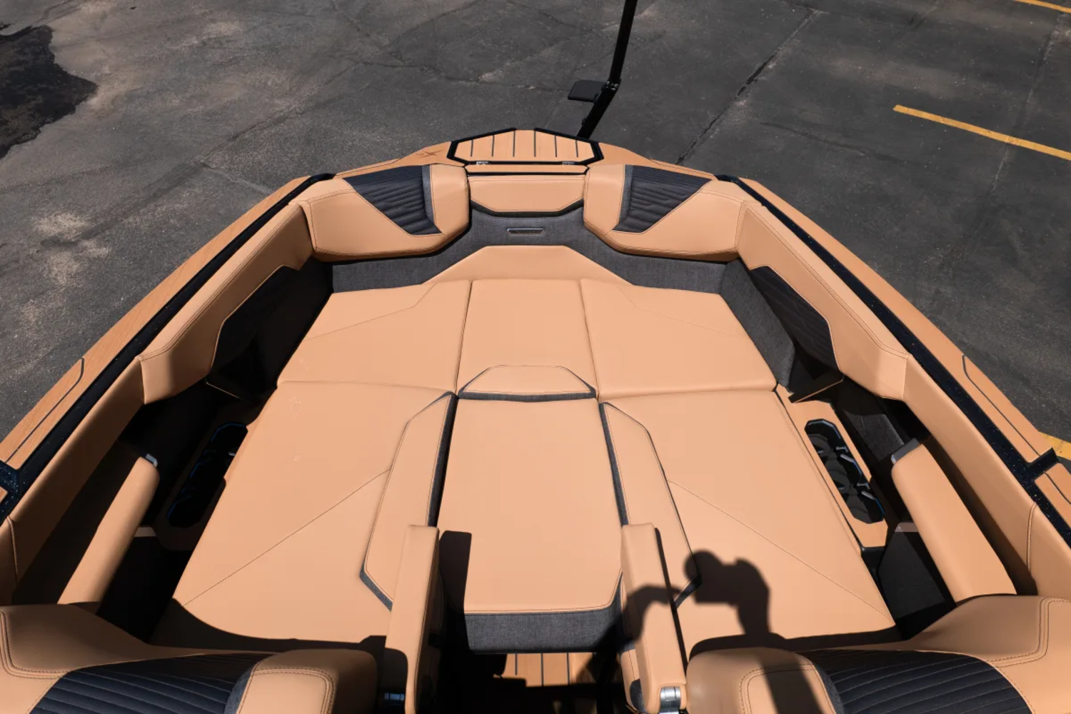2026 MASTERCRAFT X24 BLACK MICA FLAKE SUPERCHARGED 640HP 