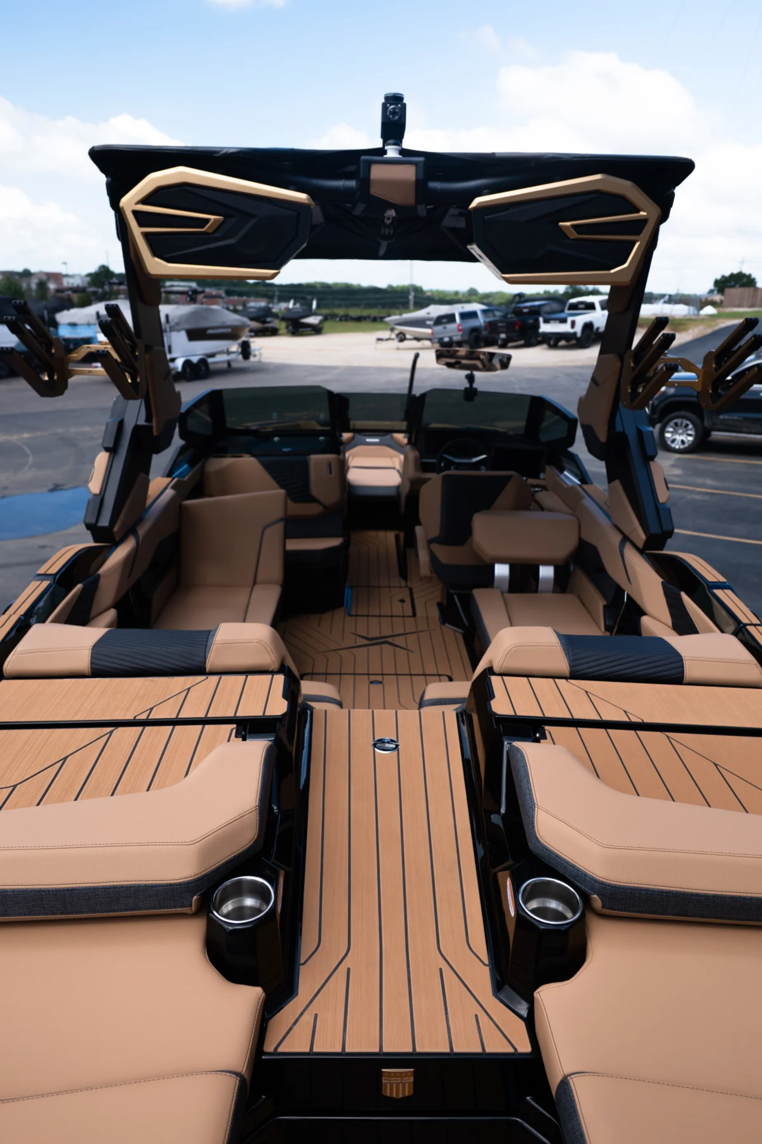 2026 MASTERCRAFT X24 BLACK MICA FLAKE SUPERCHARGED 640HP 