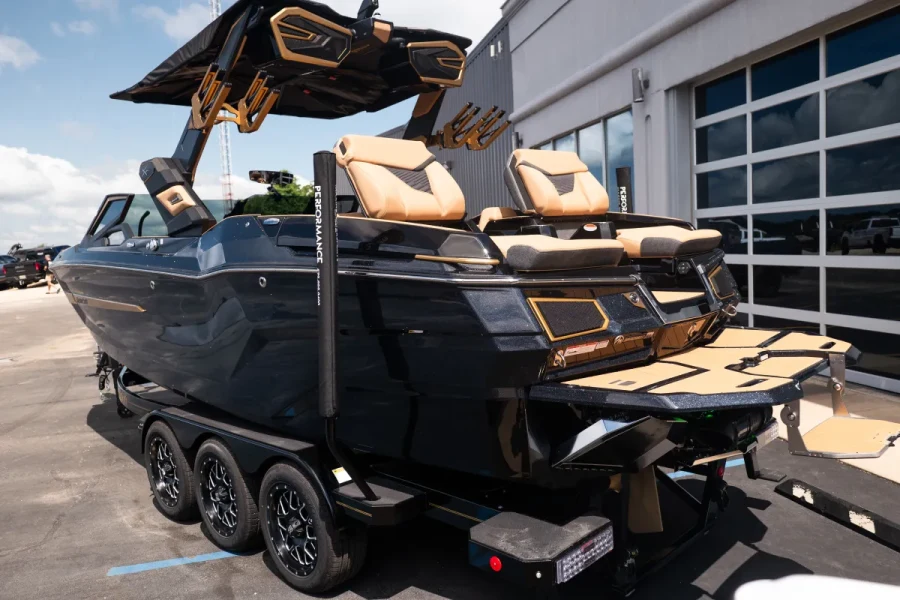 2026-mastercraft-x24-140907-image2.webp
