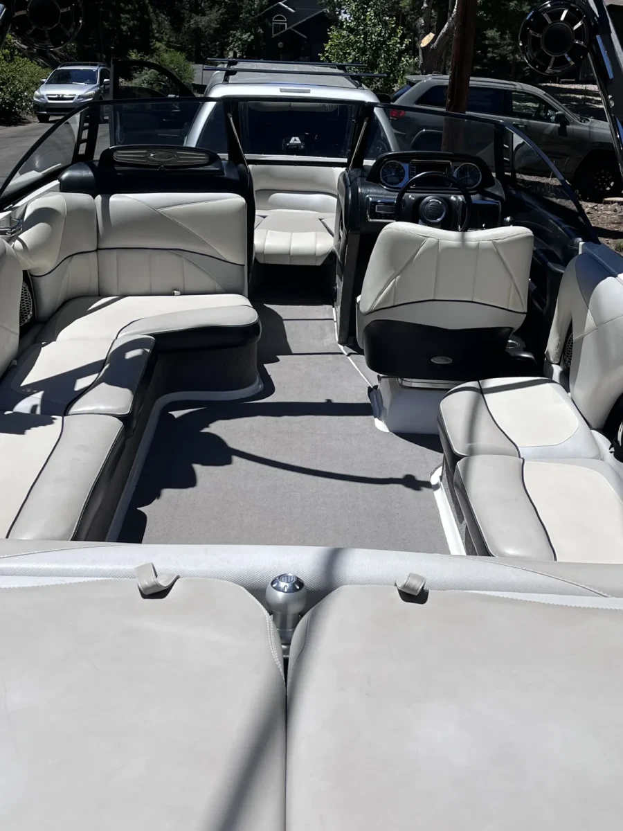 2011-malibu-wakesetter-247-lsv-140922-image14.webp