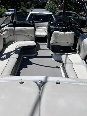 2011-malibu-wakesetter-247-lsv-140922-image14.webp