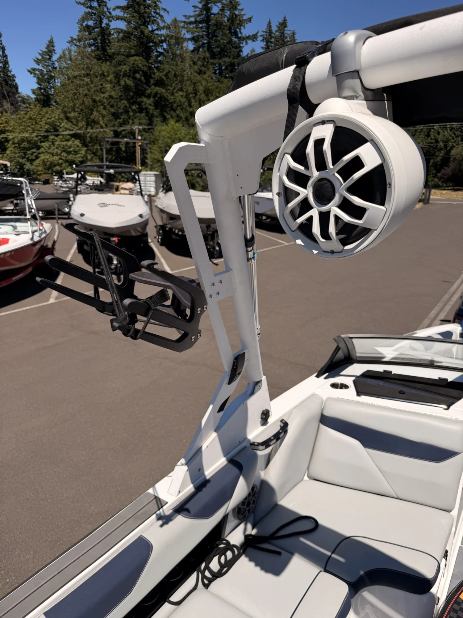 2021 Axis A22