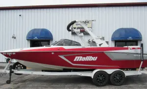 2021-malibu-wakesetter-24-mxz-140944-image1