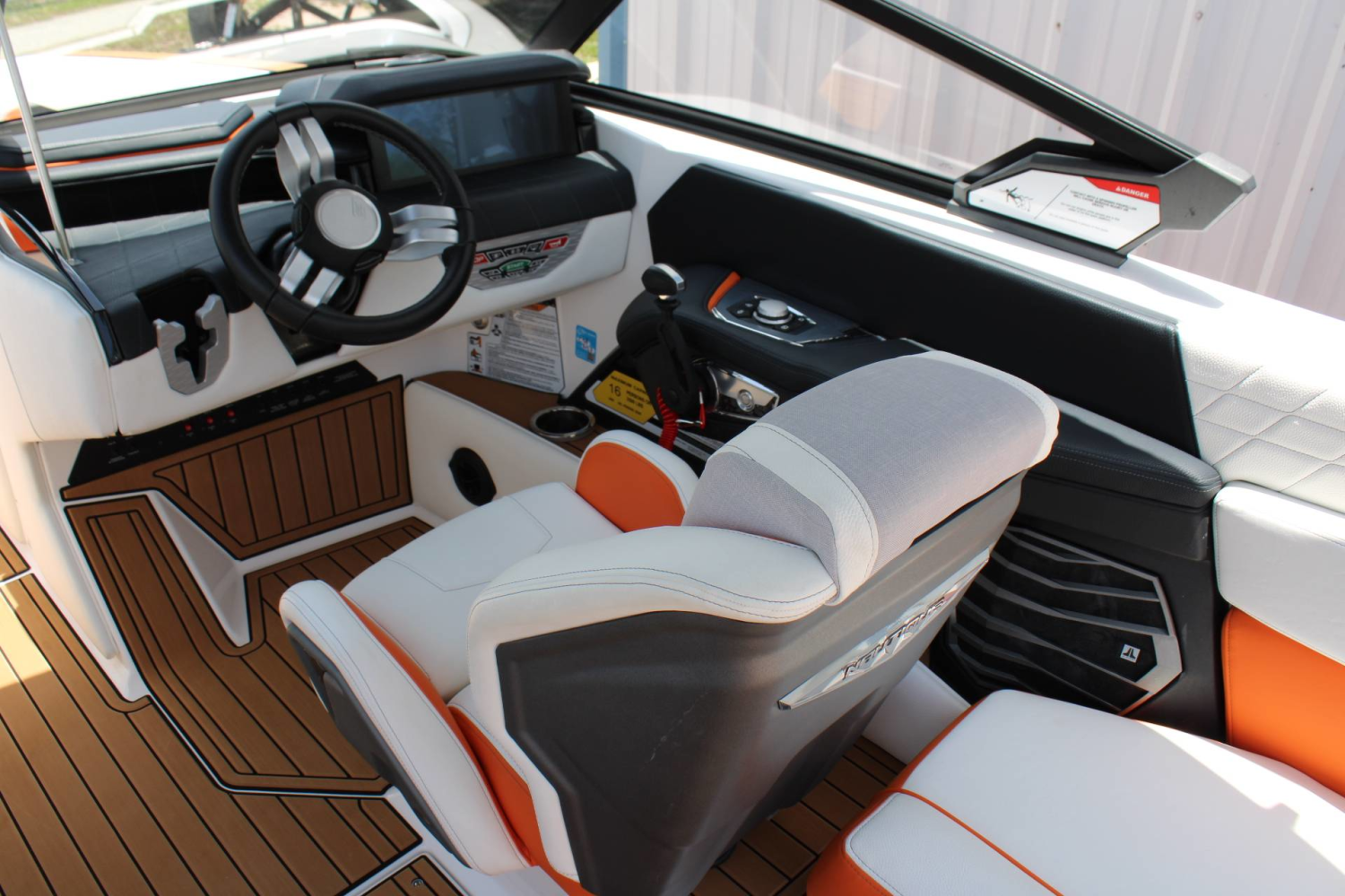 2022 Nautique G23