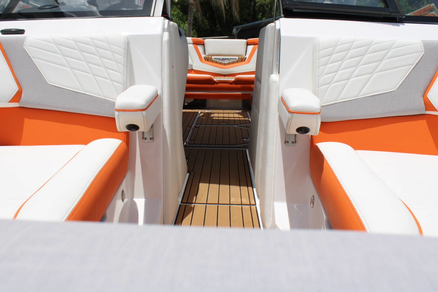 2022 Nautique G23