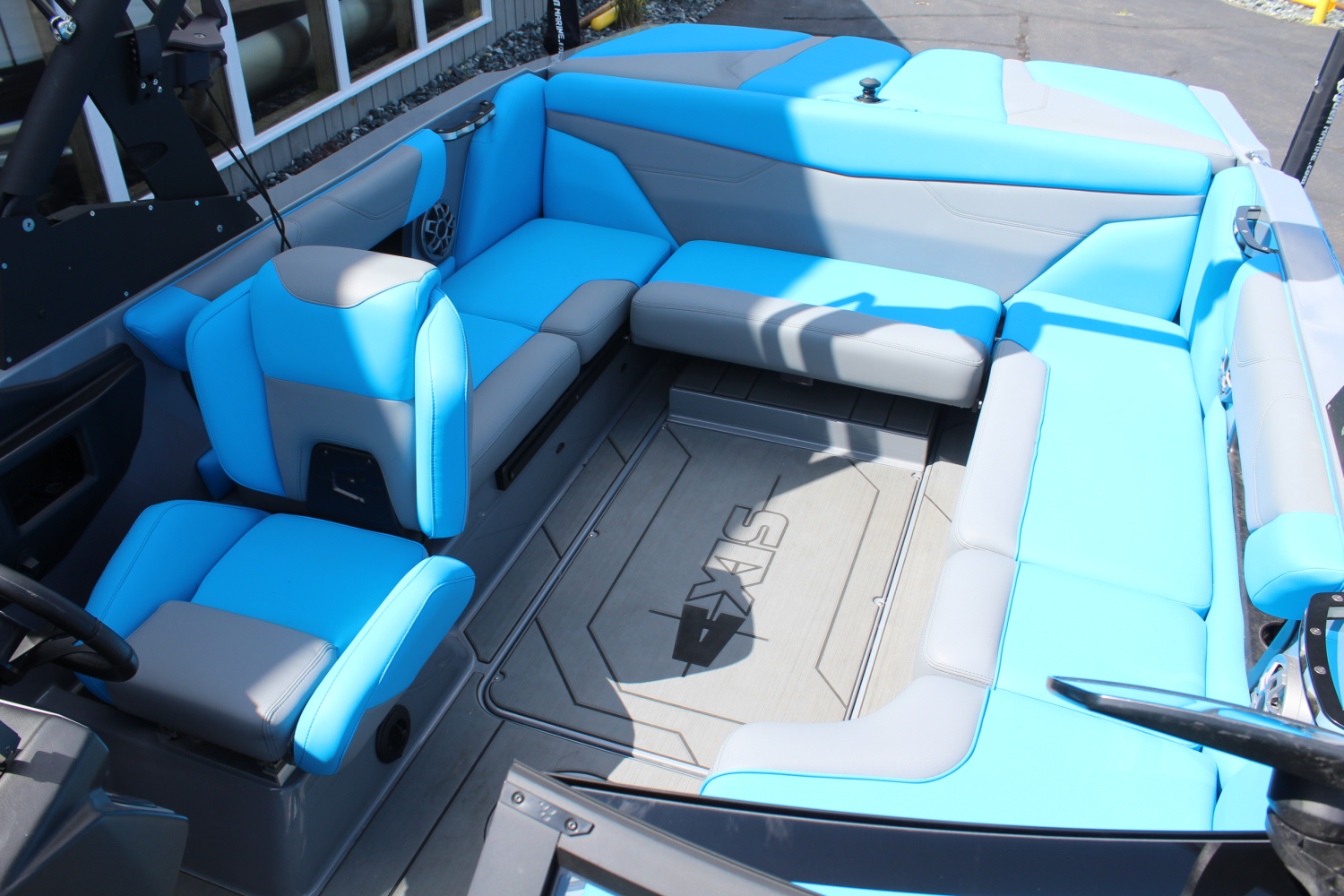2020 Axis A22